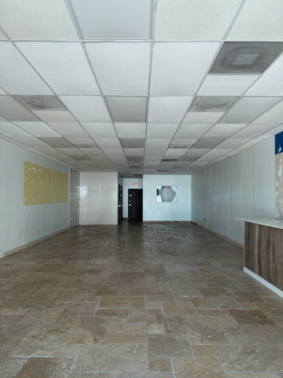 2713 NW 79th Ave, Doral, FL à louer Photo intérieure– Image 1 sur 2