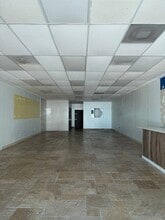 2713 NW 79th Ave, Doral, FL à louer Photo intérieure– Image 1 sur 2