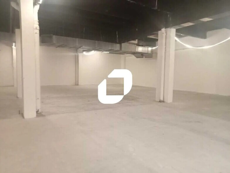 Local commercial dans Asnières-sur-Seine à louer - Photo intérieure – Image 2 sur 7