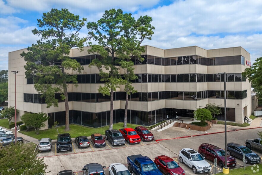 12337 Jones Rd, Houston, TX à louer - Photo de l’immeuble – Image 1 sur 4
