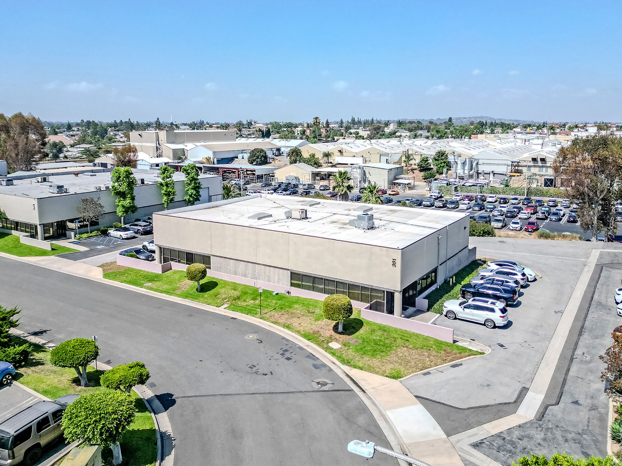 381 Thor Pl, Brea, CA à louer Photo de l’immeuble– Image 1 sur 24