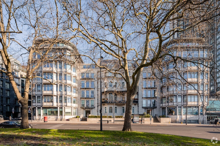 25-38 Park Ln, Londres à louer - Photo de l’immeuble – Image 2 sur 6