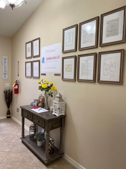 23026 W Gardenia Dr, Buckeye, AZ à vendre - Photo intérieure – Image 3 sur 56