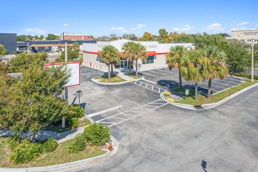 233 State St E, Jacksonville, FL à vendre - Photo de l’immeuble – Image 1 sur 5