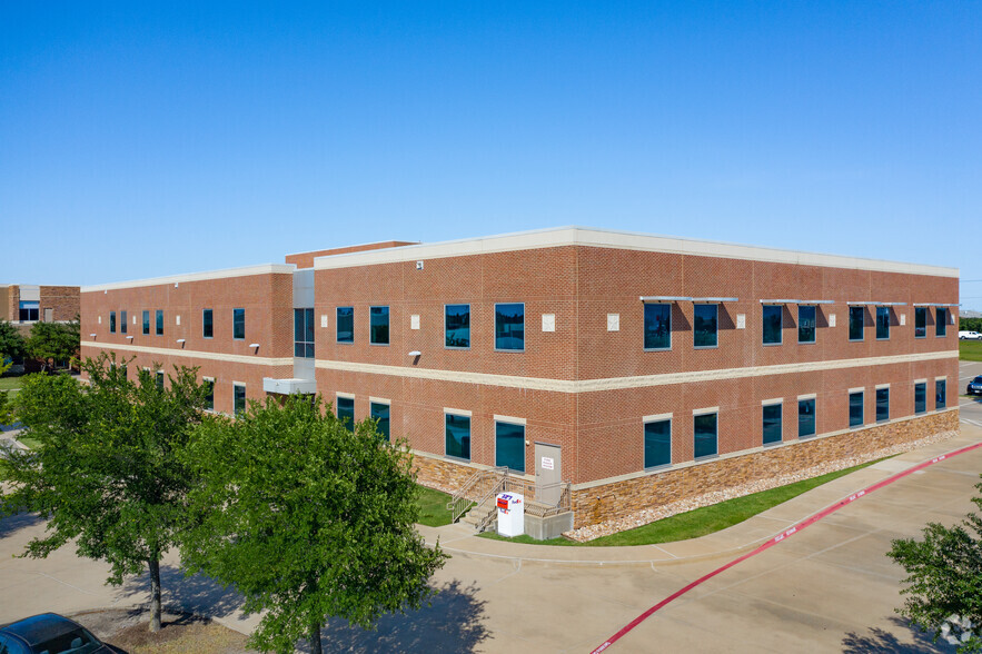 341 Wheatfield Dr, Sunnyvale, TX à louer - Photo de l’immeuble – Image 2 sur 25