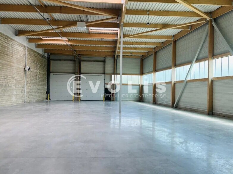 Bureau dans Coupvray à louer - Photo de l’immeuble – Image 3 sur 9