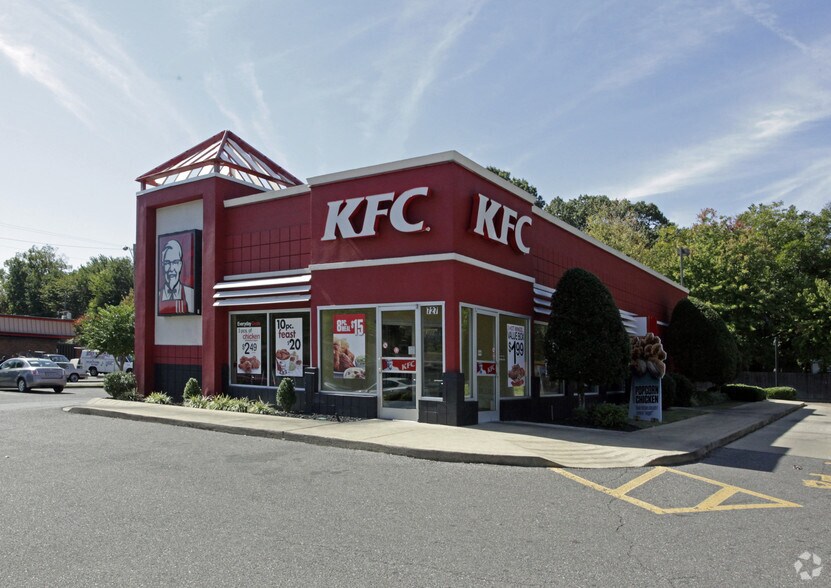 727 S Highland St, Memphis, TN à louer - Photo de l’immeuble – Image 2 sur 4