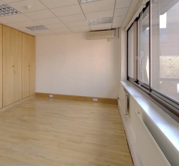 210 Shepherds Bush Rd, Londres à vendre - Photo intérieure – Image 3 sur 15