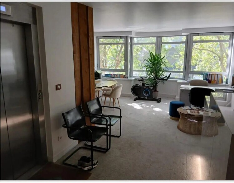 Bureau dans Boulogne-Billancourt à louer - Photo de l’immeuble – Image 3 sur 5