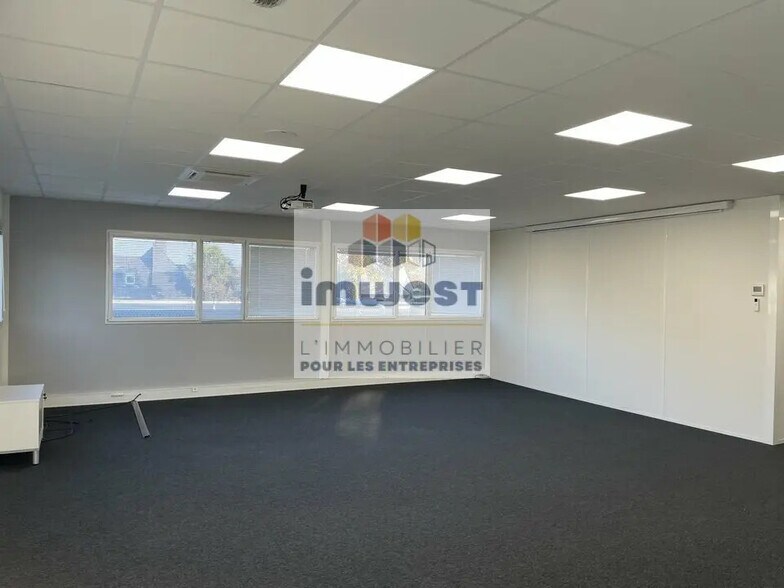 Bureau dans Rennes à louer - Photo de l’immeuble – Image 3 sur 4