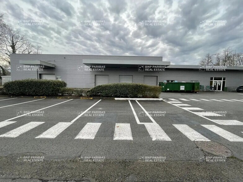 Local d’activités dans Canéjan à louer - Photo de l’immeuble – Image 1 sur 36