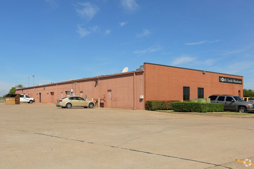 12206 E 51st St, Tulsa, OK à louer - Photo de l’immeuble – Image 2 sur 3