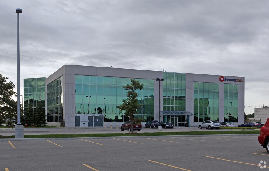 5280 Solar Dr, Mississauga, ON à louer - Photo de l’immeuble – Image 2 sur 22