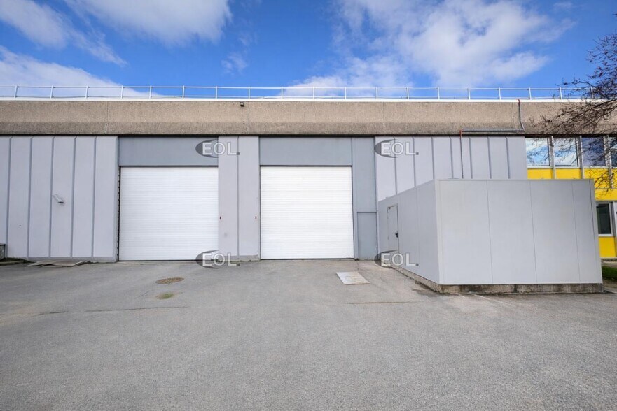 Industriel/Logistique dans Ivry-sur-Seine à louer - Photo de l’immeuble – Image 2 sur 10
