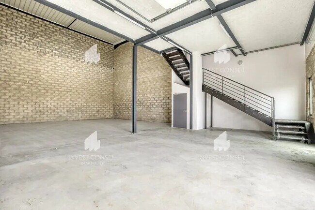 Plus de détails pour 5 Rue Marguerite Aumerle, Persan - Local d’activités à vendre