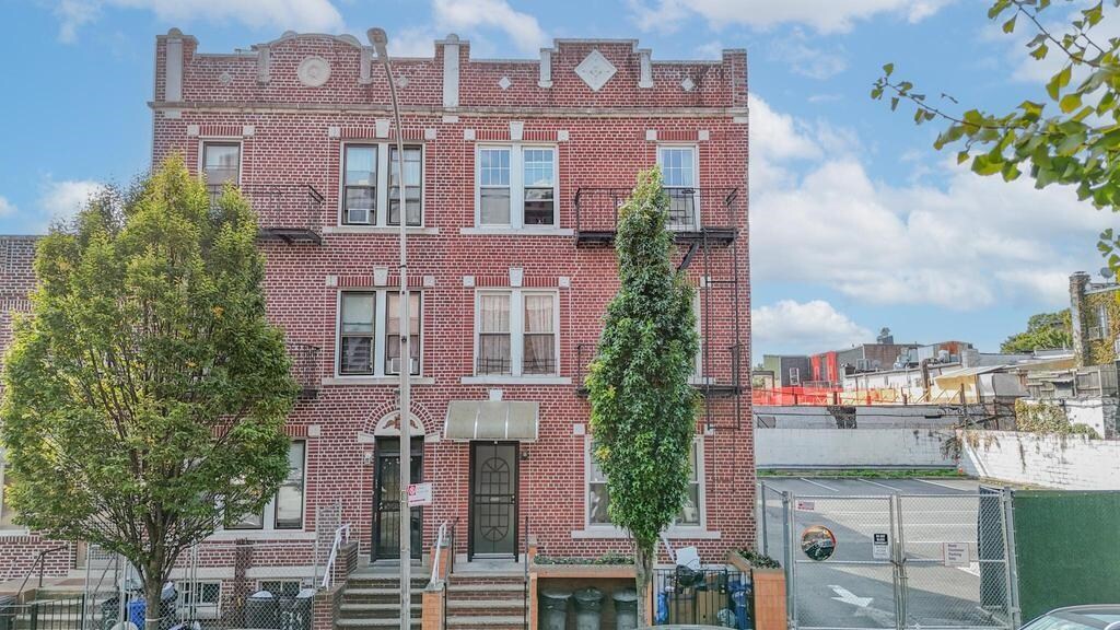 522 Bay Ridge Ave, Brooklyn, NY à vendre Photo principale– Image 1 sur 20
