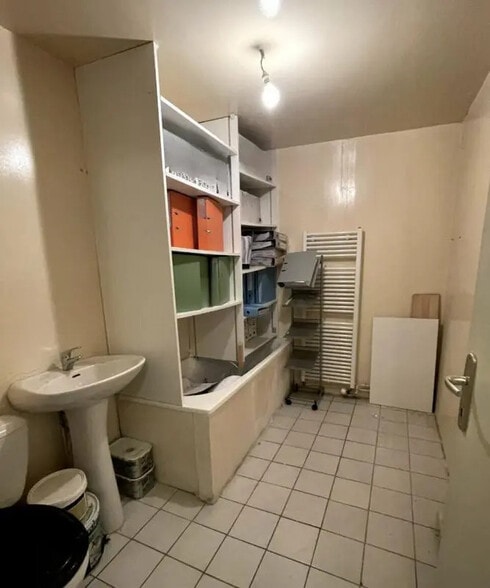 Local commercial dans Reims à louer - Photo de l’immeuble – Image 3 sur 5