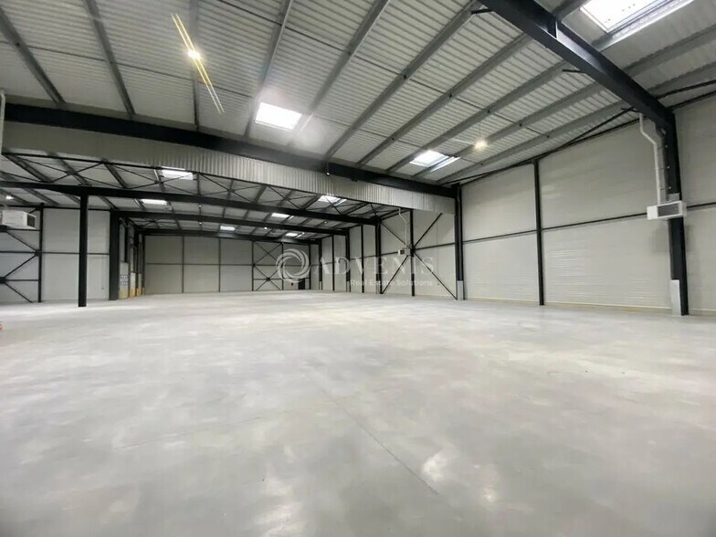 Local d’activités dans Trappes à louer - Photo intérieure – Image 3 sur 11