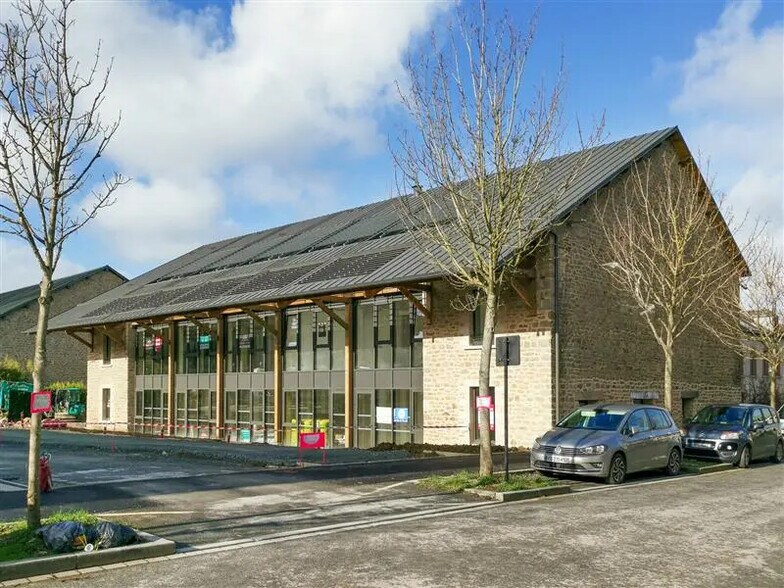 Bureau dans Dinan à vendre - Photo de l’immeuble – Image 1 sur 3