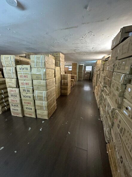 Local d'activités dans Marseille à vendre - Photo de l’immeuble – Image 3 sur 5