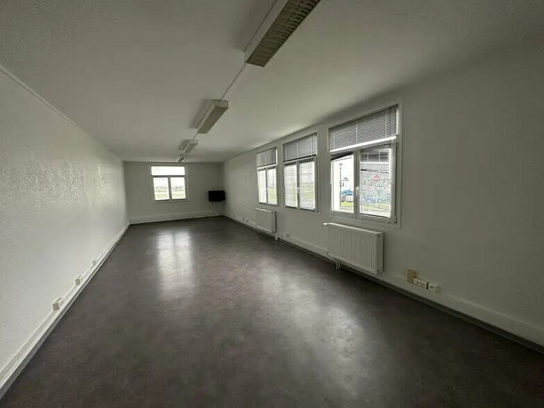 Bureau dans Entzheim à louer - Photo intérieure – Image 2 sur 2