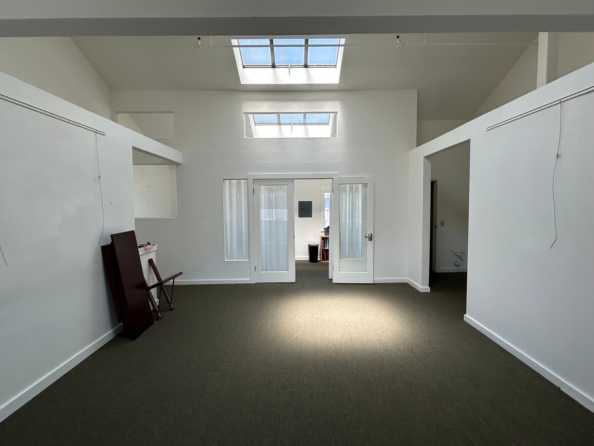 700-706 Gilman St, Berkeley, CA 94710 - Lot 702 - - Photo intérieure - Image 2 of 8