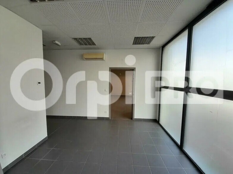 Bureau dans Tours-sur-Marne à louer - Photo de l’immeuble – Image 2 sur 5