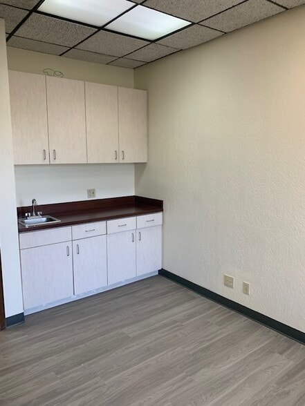 255 E Osborn Rd, Phoenix, AZ à louer - Photo intérieure – Image 3 sur 13