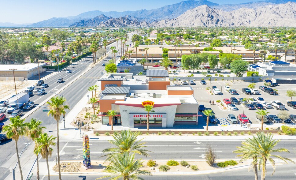 42455 Washington St, Palm Desert, CA à vendre - Photo de l’immeuble – Image 2 sur 5