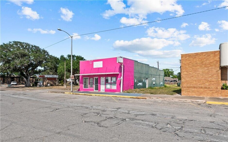 206-208 Green Ave, Taft, TX à vendre - Photo de l’immeuble – Image 2 sur 3