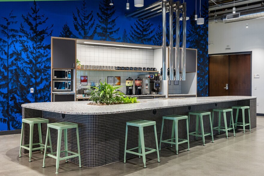 255 S King St, Seattle, WA à louer - Photo intérieure – Image 2 sur 14