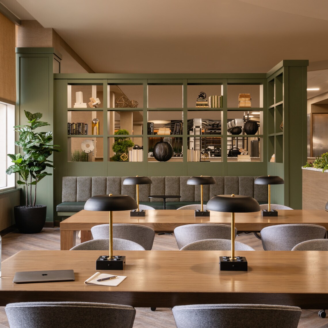 825 Town & Country, Houston, TX à louer Photo de l’immeuble– Image 1 sur 11