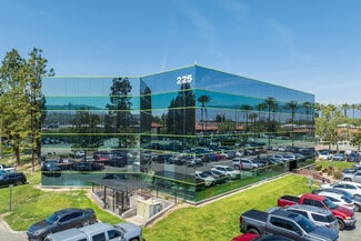Plus de détails pour 225 W Hospitality Ln, San Bernardino, CA - Bureau à louer