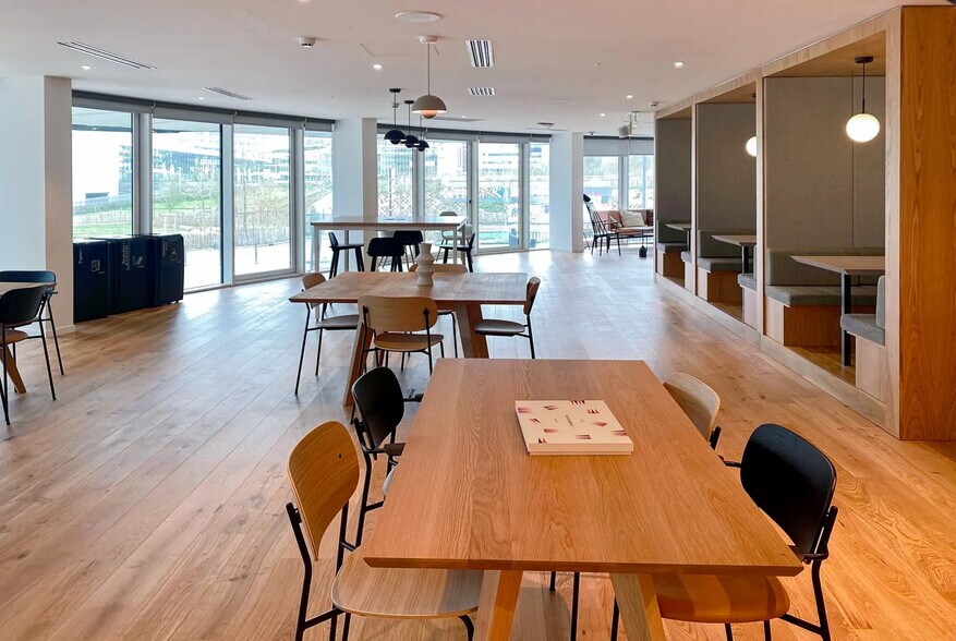 Bureau dans Lille à louer - Photo de l’immeuble – Image 1 sur 10