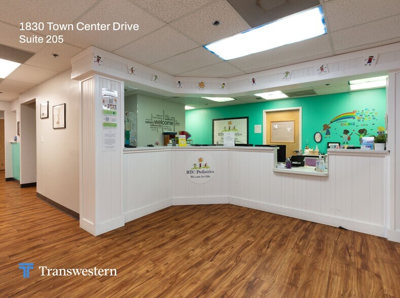 1830 Town Center Dr, Reston, VA à vendre - Photo intérieure – Image 3 sur 17