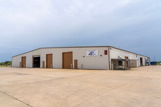 225 Metro Dr, Terrell, TX à louer Photo de l’immeuble– Image 1 sur 5