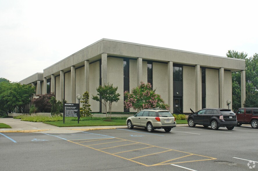 3130 Chaparral Dr, Roanoke, VA à louer - Photo de l’immeuble – Image 2 sur 7