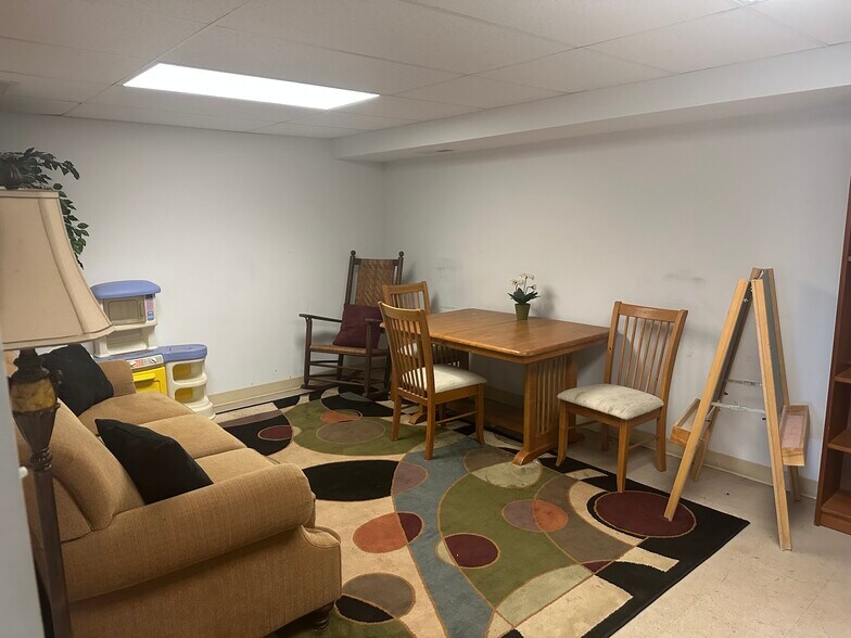 972 S NC 16 Business Hwy, Stanley, NC à louer - Photo de l’immeuble – Image 3 sur 6