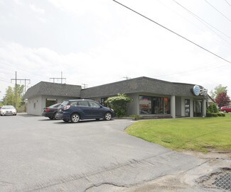 Plus de détails pour 74 Quaker Rd, Queensbury, NY - Local commercial à louer