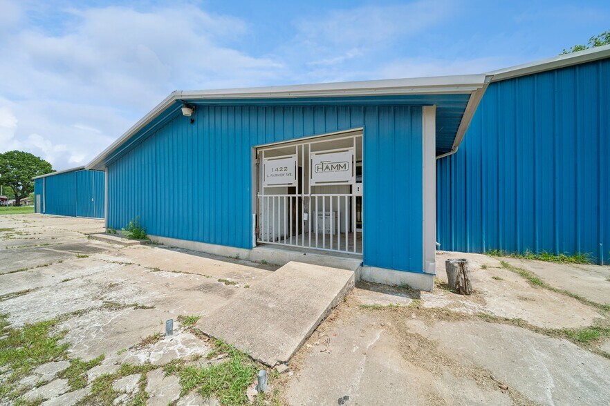 1422 E Fairview Ave, Nowata, OK à vendre - Photo de l’immeuble – Image 3 sur 32