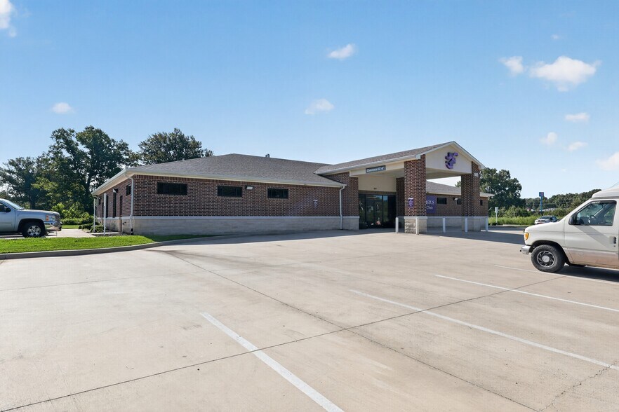 805 Trinity Dr, Hope, AR à vendre - Photo de l’immeuble – Image 3 sur 5