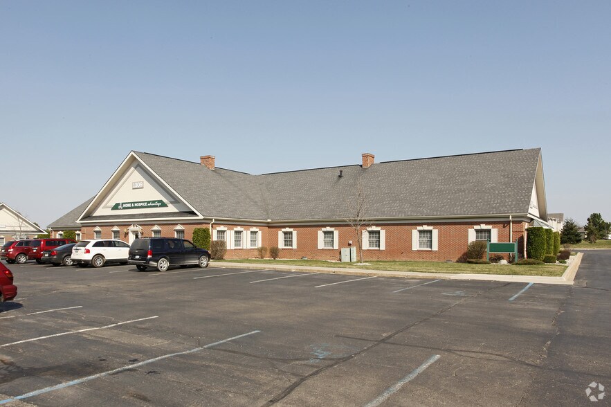 1295 S Linden Rd, Flint, MI à louer - Photo de l’immeuble – Image 1 sur 12