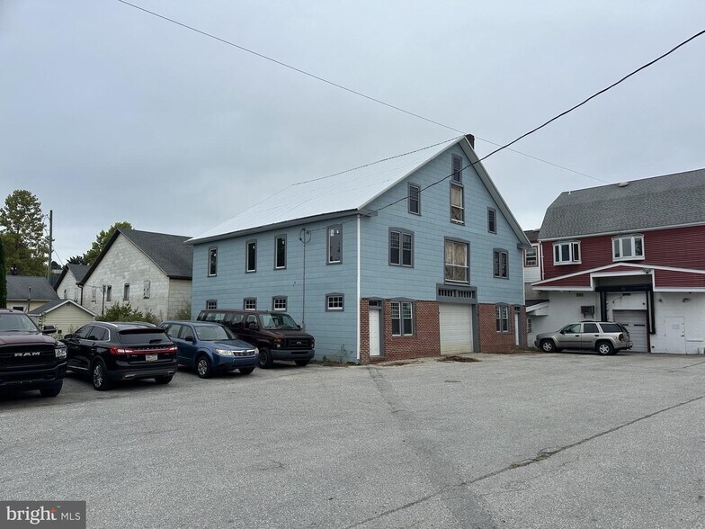 9 Republic Aly, New Freedom, PA à vendre - Photo principale – Image 1 sur 22
