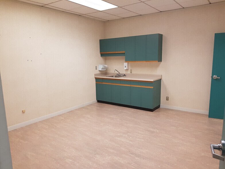 60 Front St, Nanaimo, BC à louer - Photo intérieure – Image 3 sur 4