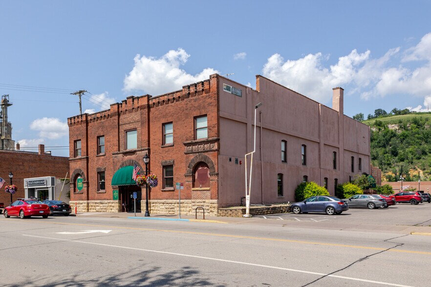 217 Plum St, Red Wing, MN à vendre - Photo de l’immeuble – Image 3 sur 17