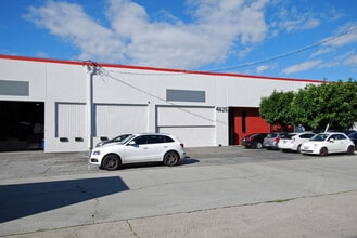 4605-4631 S Alameda St, Los Angeles, CA à louer Photo intérieure– Image 1 sur 3