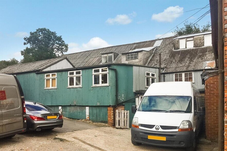 2-4 Lower St, Haslemere à vendre - Photo de l’immeuble – Image 2 sur 3