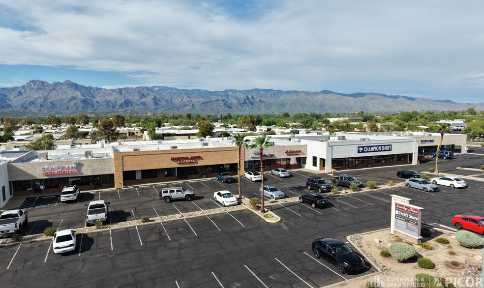 7601-7693 E. Speedway Blvd., Tucson, AZ à louer - Photo de l’immeuble – Image 2 sur 8