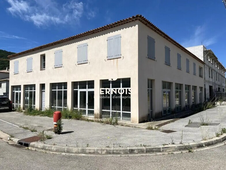 6 Rue Du Courrier Du Sud, La Môle à louer - Photo de l’immeuble – Image 3 sur 6