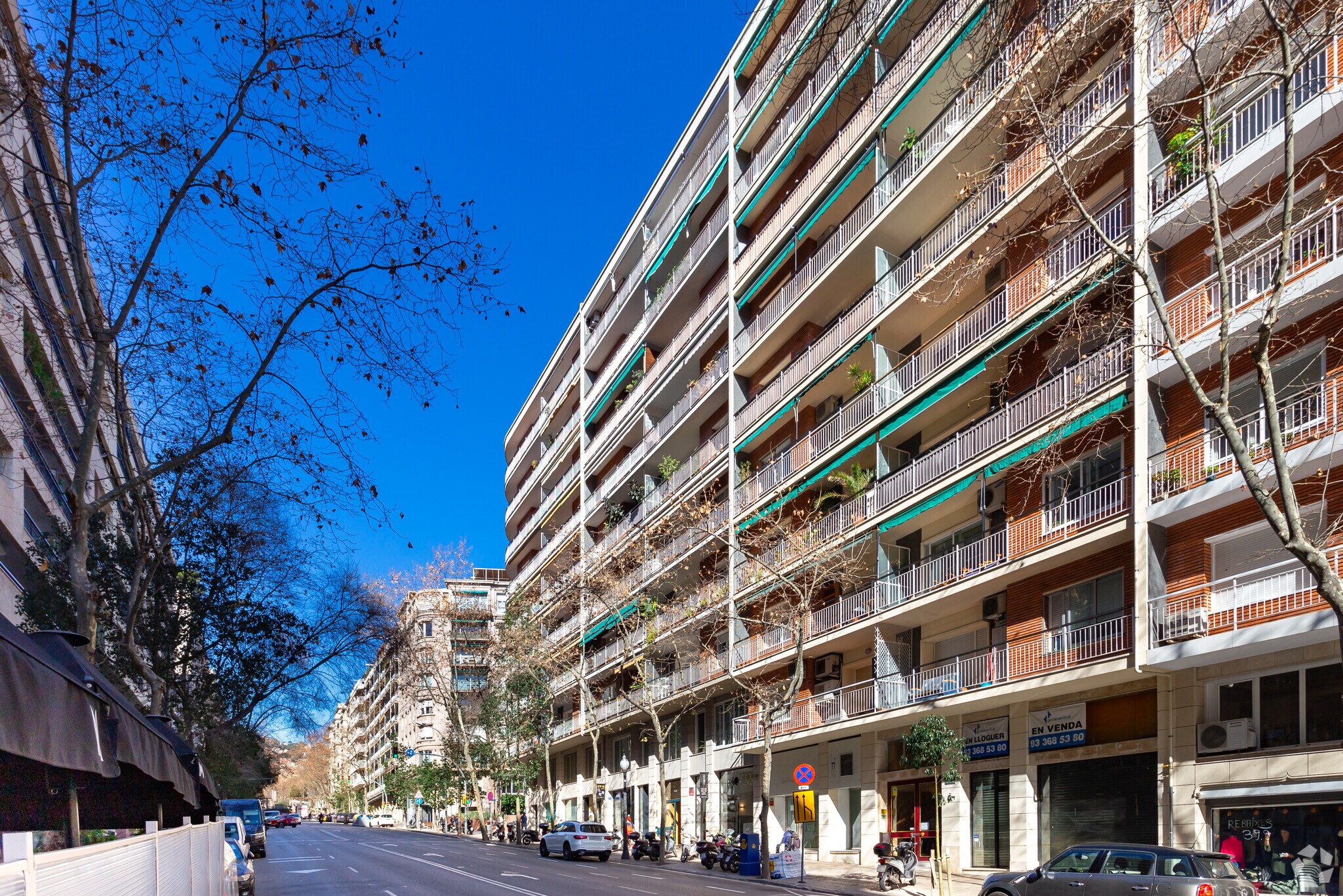 Immeuble residentiel dans Barcelone, Barcelona à vendre Photo principale– Image 1 sur 4